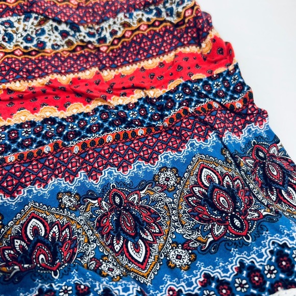 Patterned shorts Size Large - Picture 8 of 8